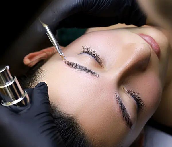 Teinture de sourcils